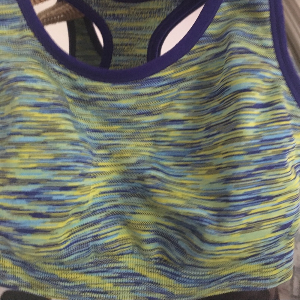 Reebok razor back sports bra size small